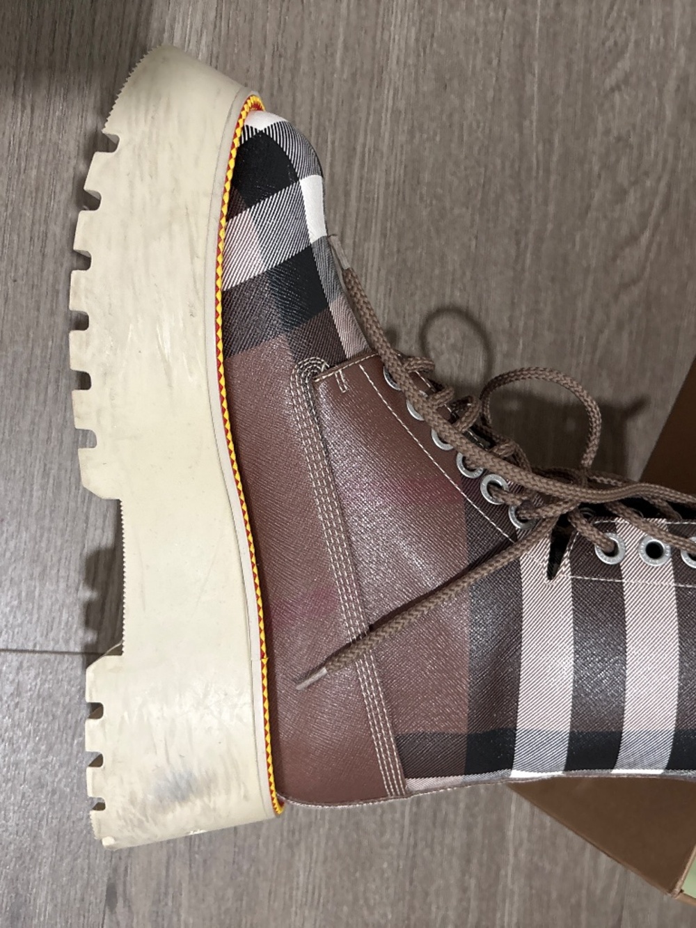 Burberry plaid platform boots - Picture 2 of 4